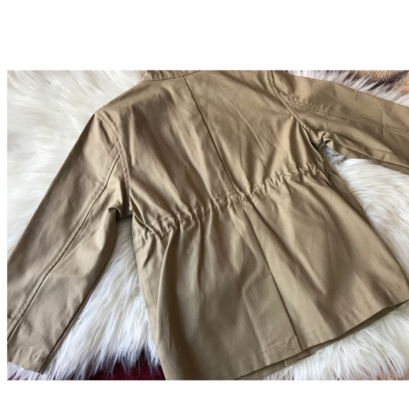 Beautiful tan color jacket - Picture 4 of 8